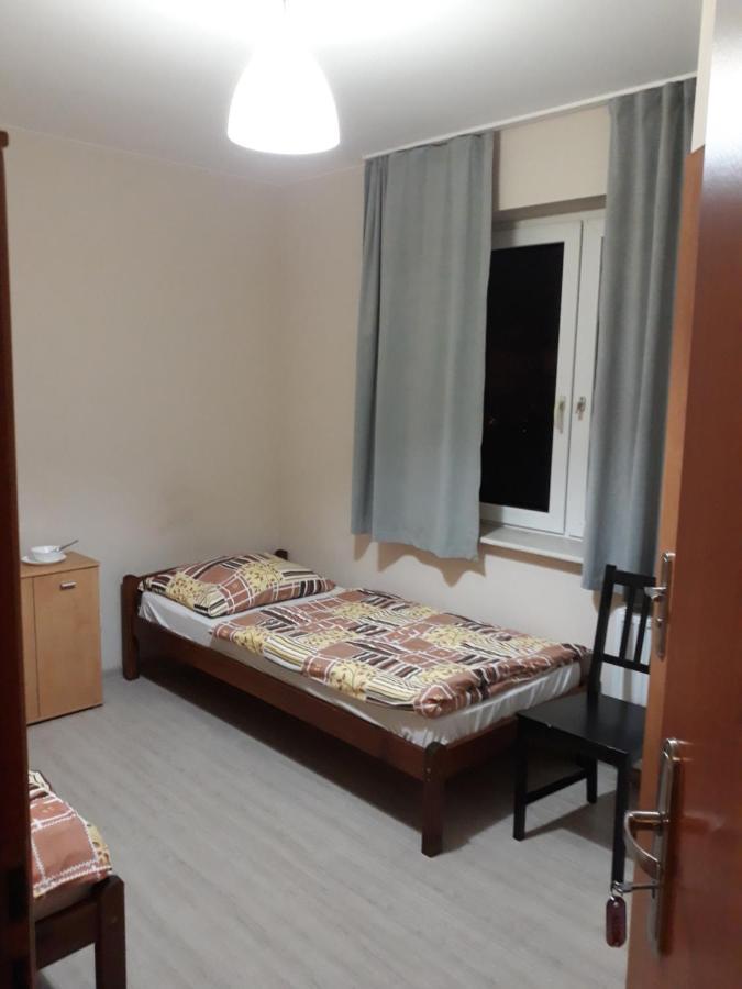 Noclegi Pod Kasztanami Marki  Dış mekan fotoğraf